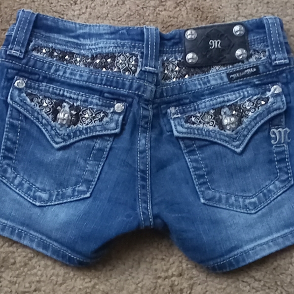 Miss Me shorts 14R - Picture 2 of 4